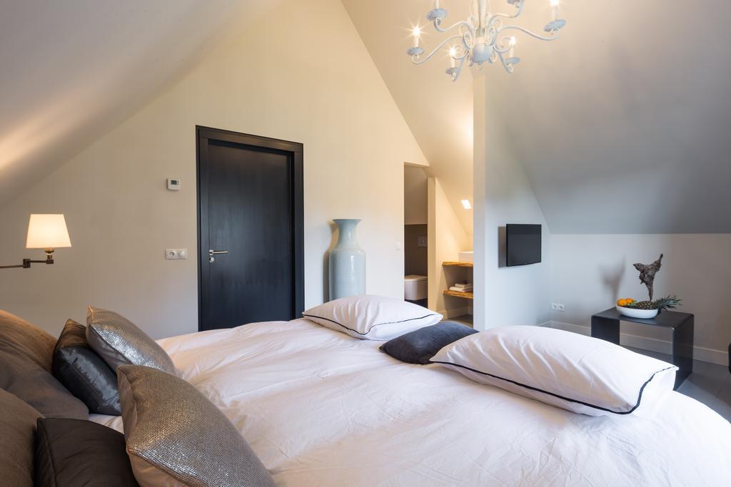 Bed & Breakfast Karakter Den Dungen Стая снимка
